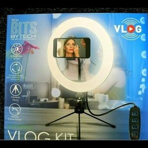 NEW Bytech Universal Vlog Kit Fits Most Smart Phones Tripod 10" Ring Light NIB